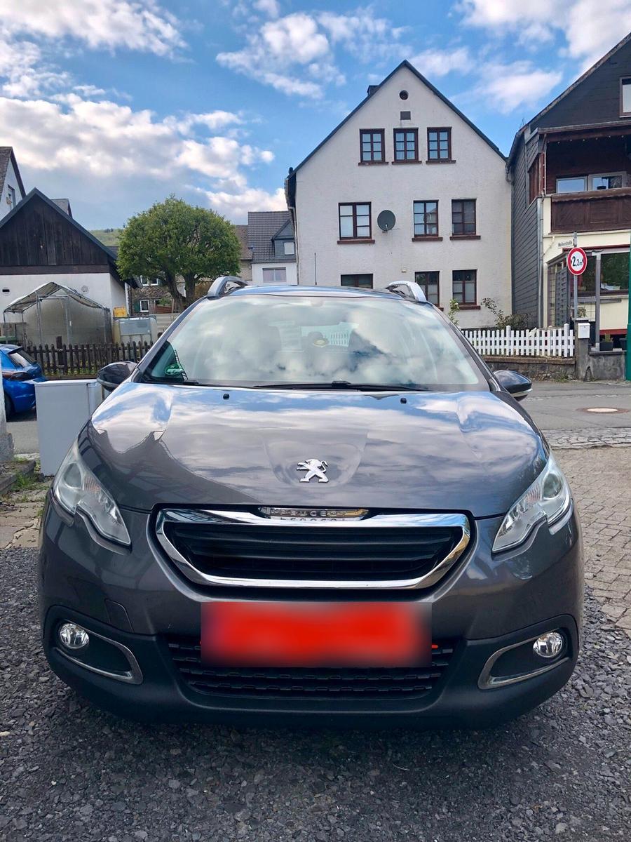 Peugeot 2008 2015 — rear view