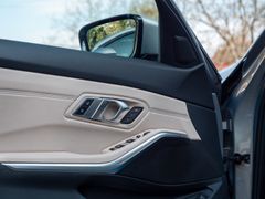 BMW 330 – 20 / 32