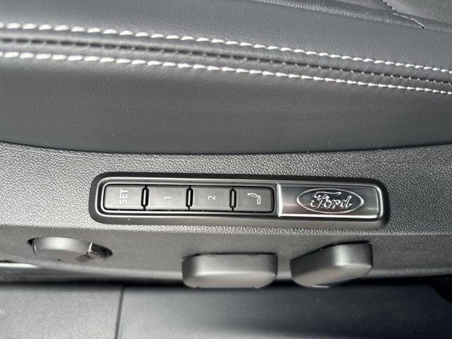 Fahrzeugabbildung Ford Capri 77kWh RWD Premium #Fahrassistenzpaket #M