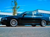 BMW E39 530i Limousine - BMW 530: E39