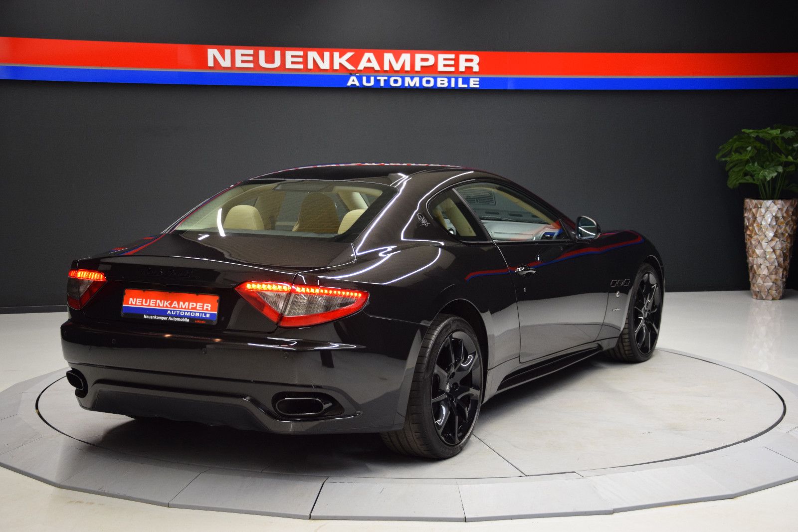 Fahrzeugabbildung Maserati Gran Turismo Sport Bi-Xenon PDC Leder Memory