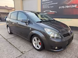 Toyota Corolla Verso 2.2 D-CAT Sol 7 Sitze AHK HU 8.27 - Toyota Corolla Verso mit Diesel-Antrieb