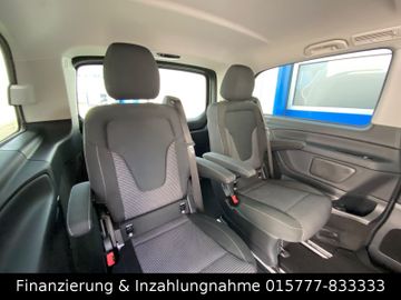 Mercedes V 220 - 4
