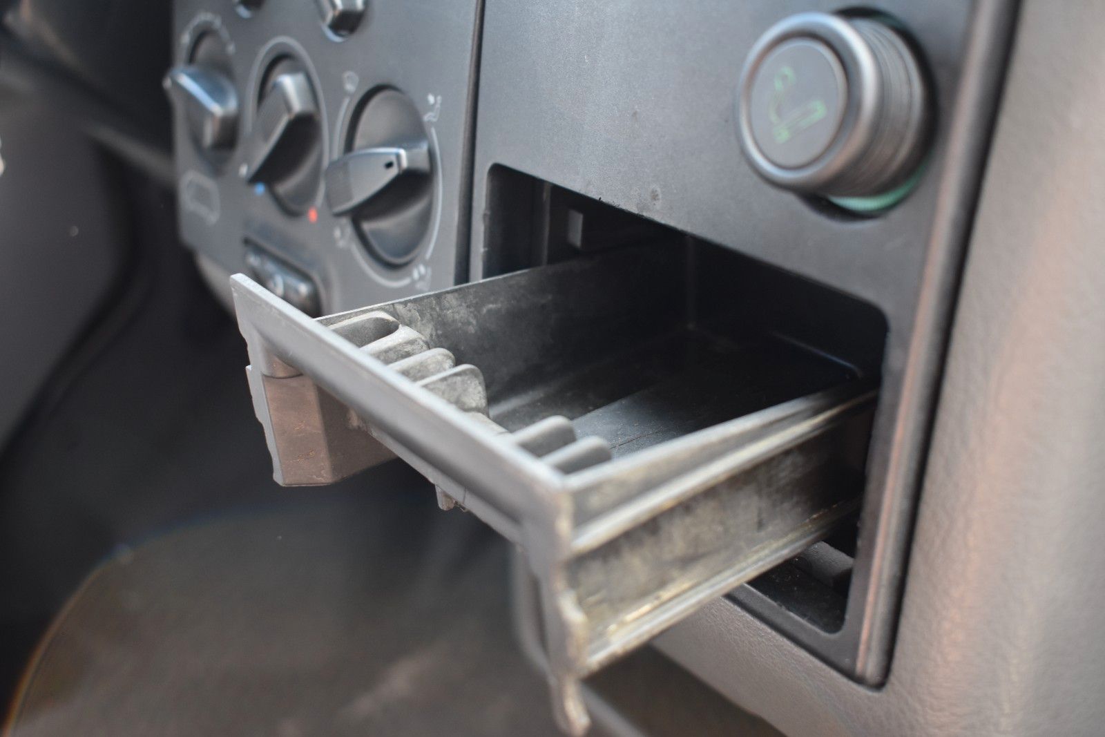 Fahrzeugabbildung Volkswagen T4 Caravelle 2.5 TDI KLIMA/SERVO/ABS/AHK