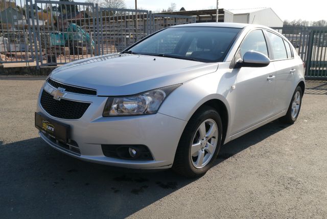 Chevrolet Cruze Hatchback LT