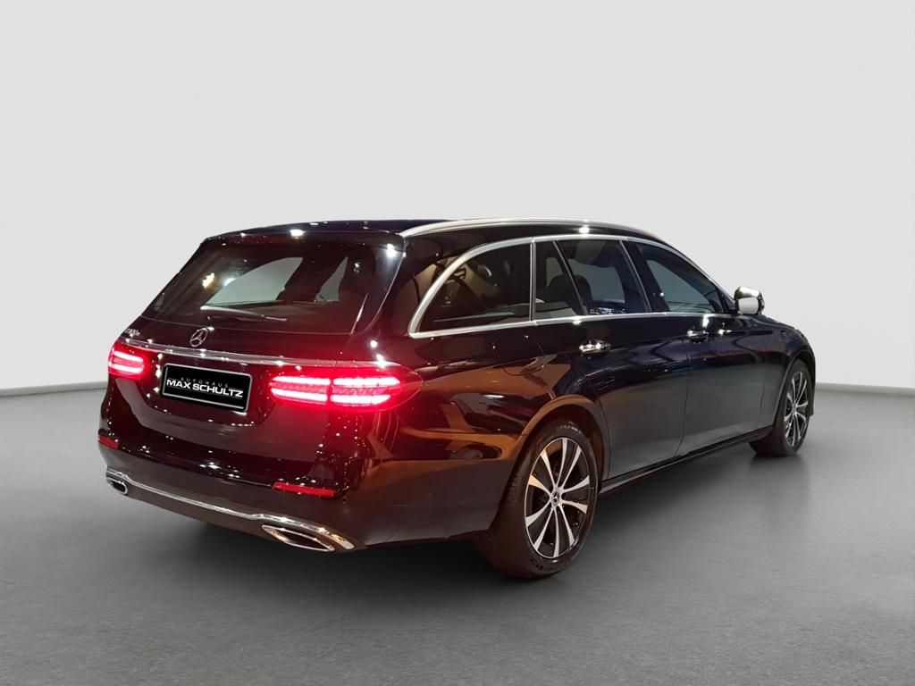 Fahrzeugabbildung Mercedes-Benz E 300 e T-Modell LED*HUD*Nav*MEMORY*Pano*PDC*360