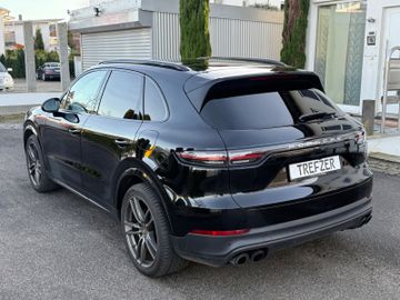 Porsche Cayenne - 3
