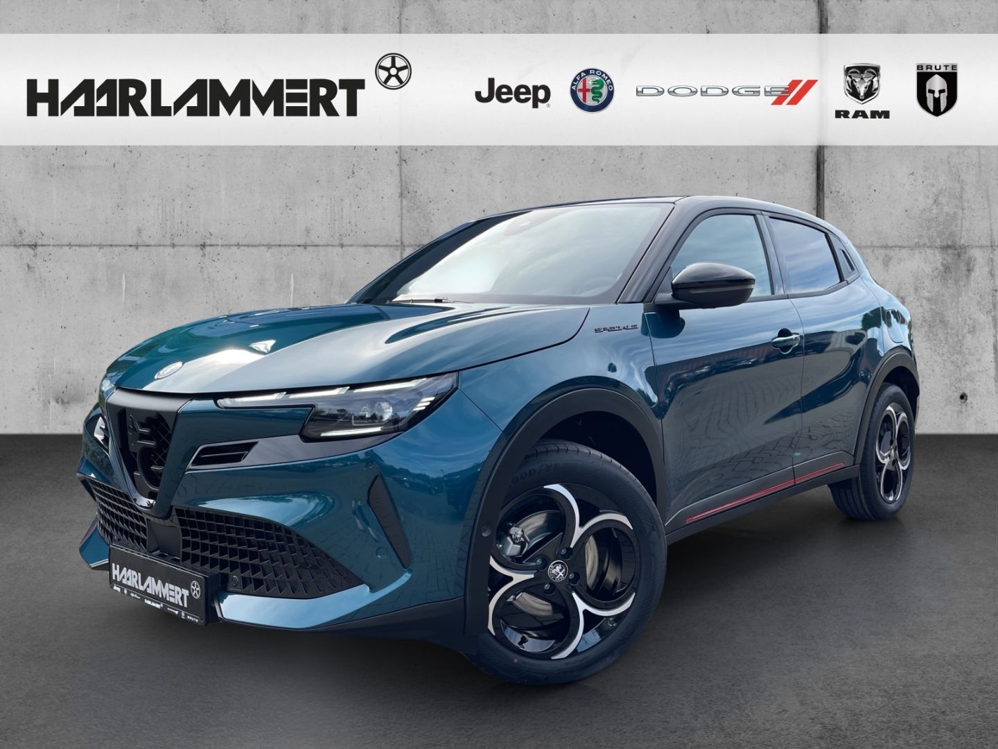 Alfa Romeo Junior IBRIDA Speciale 1.2 VGT MASSAGE+PANORAMA+