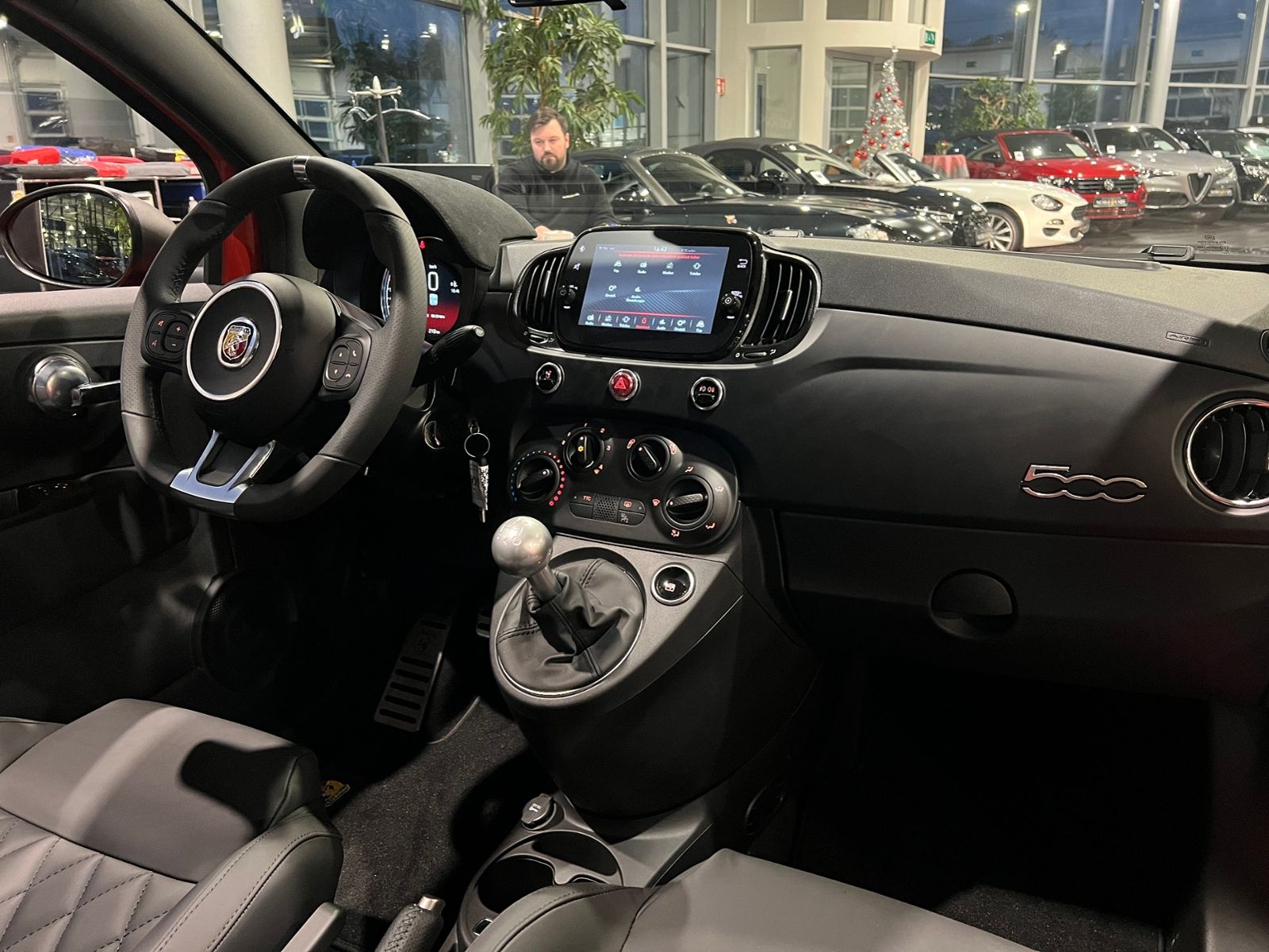 Fahrzeugabbildung Abarth 595C Turismo KLIMA CARPLAY LEDER PDC