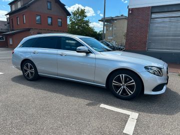 Mercedes E 200 - 4