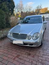 Mercedes-Benz E 320 Elegance  - Mercedes-Benz E 320