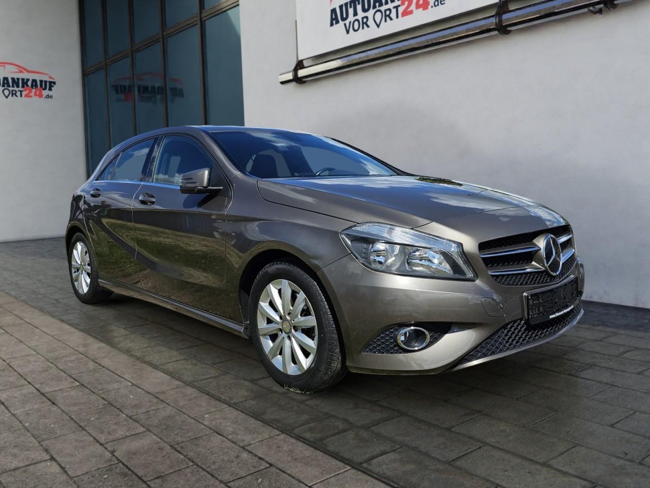 Mercedes-Benz A 180 BlueEfficiency*Navi*8-fach*Scheckheft*