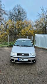 Fiat Punto 188  Automatik  1.3 16V  Sehr gep... - Fiat Punto mit Benzin-Antrieb: Automatik