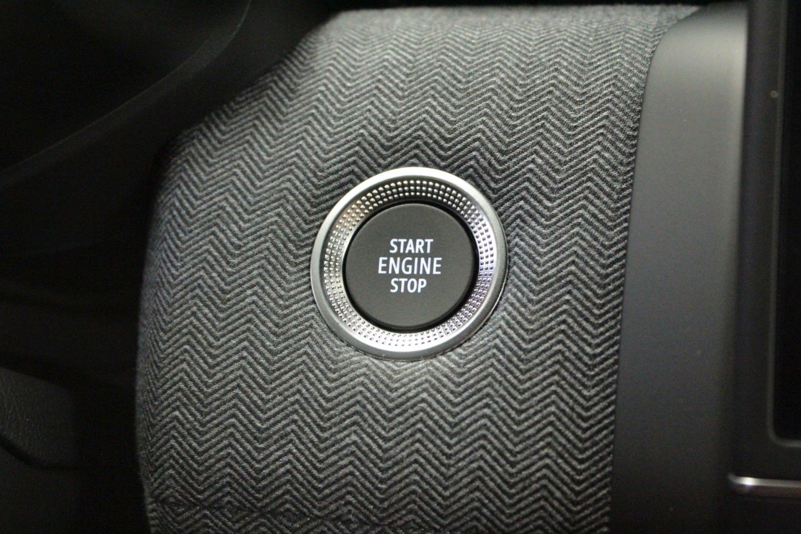 Fahrzeugabbildung Renault Clio TCe 90 Techno *Look-Paket*Winter-Paket*