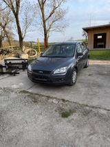 Ford Focus das Auto hat kein Problem Motor... - Ford Focus aus 2005: Kombi