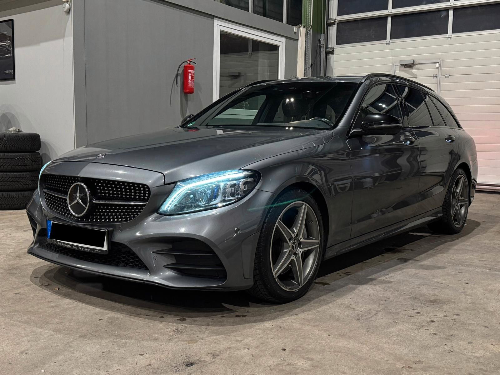 MERCEDES-BENZ C 300d T*AMG*NIGHT*