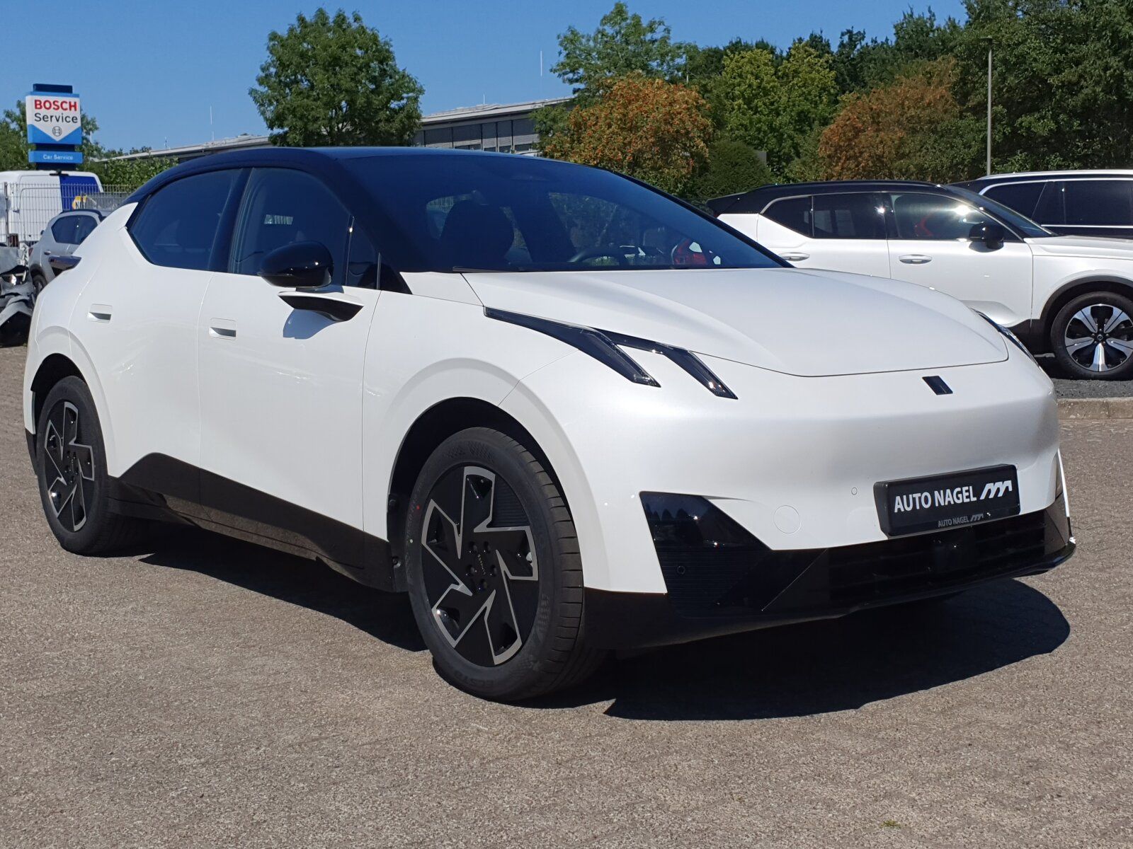 Lynk & Co 02