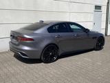 Jaguar XE D200 Mild-Hybrid R-Dynamic Black ACC Ambiente - Jaguar XE: R Dynamic Black