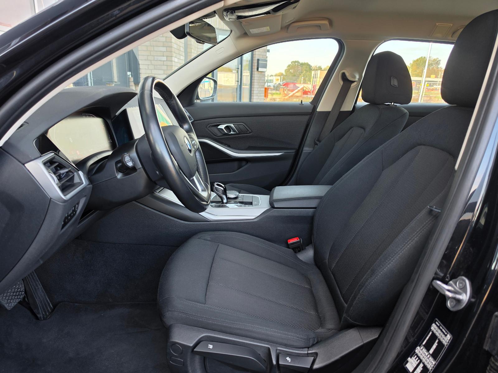 BMW 318d Advantage TÜV Neu/LED/Virtuell Cockpit/Navi