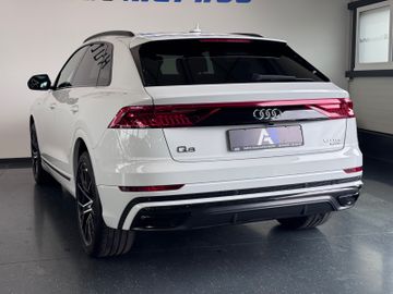 Audi Q8 - 8