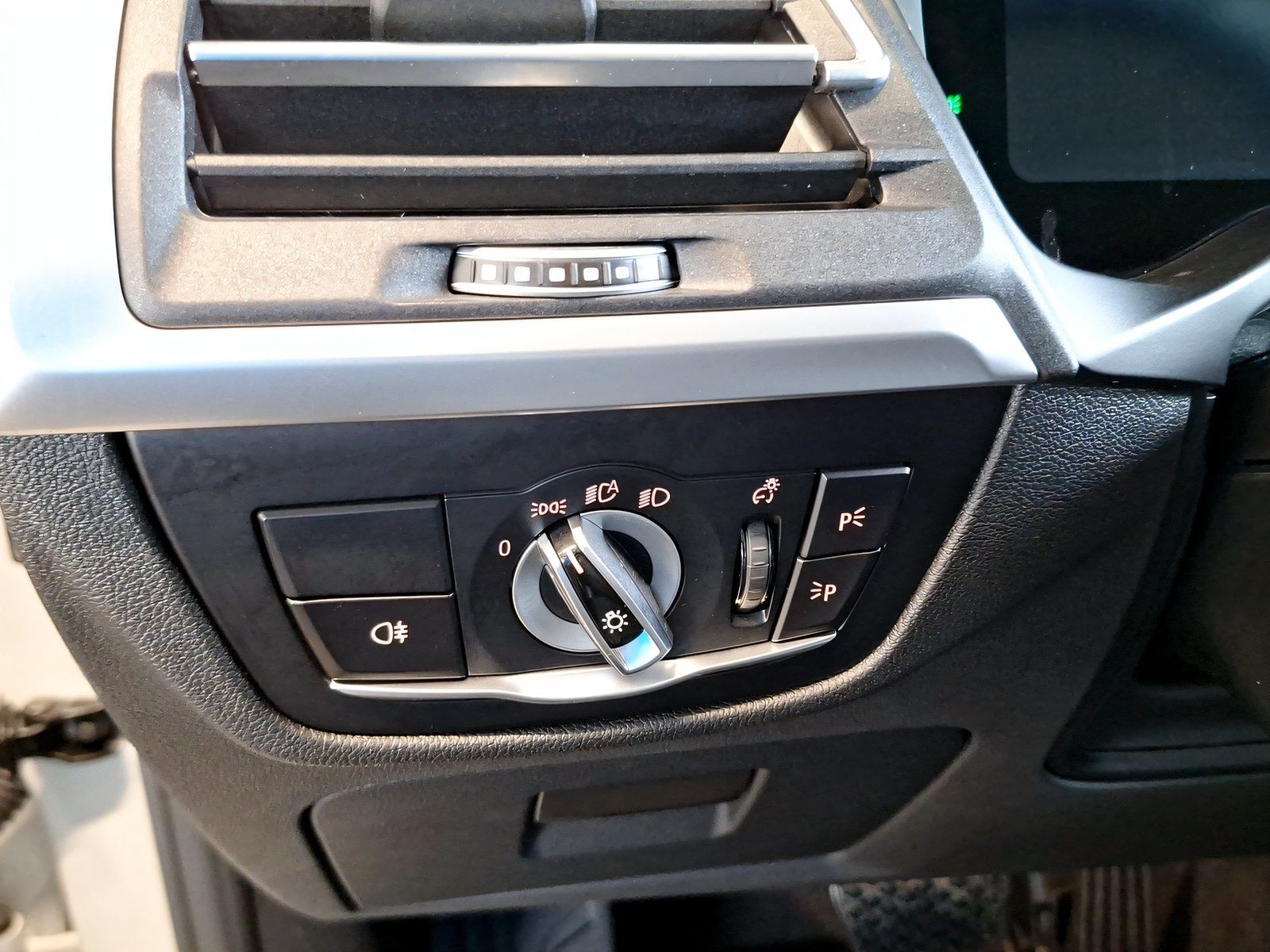 BMW X3 xDrive30e LiveCockpitProf Kamera Sportsitze foto 21
