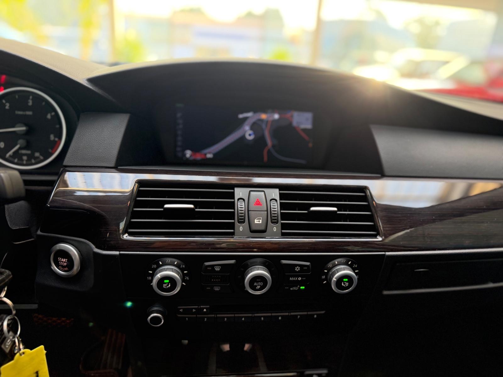 BMW *530 d xDrive*Edition*Exclusive*PANO*LEDER*AHK*