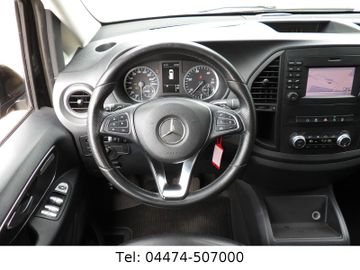 Mercedes V 220 - 3