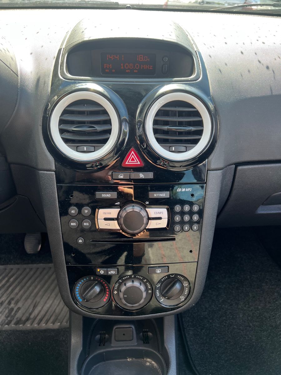 Fahrzeugabbildung Opel Corsa D 1.2 Color Edition