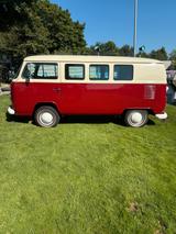 Volkswagen VW Bus T2 Fensterbus mit Sitzen - Volkswagen aus 1980