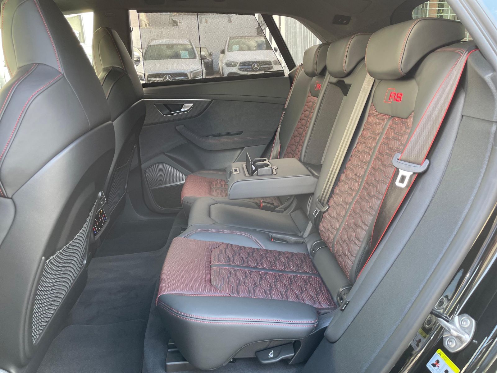 Fahrzeugabbildung Audi RSQ8 Performance Full Option|Carbon|STHZ|B&O Adv