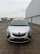 Opel Zafira Tourer 1.4 Turbo / Tempomat / ... - Opel Zafira Tourer aus 2011