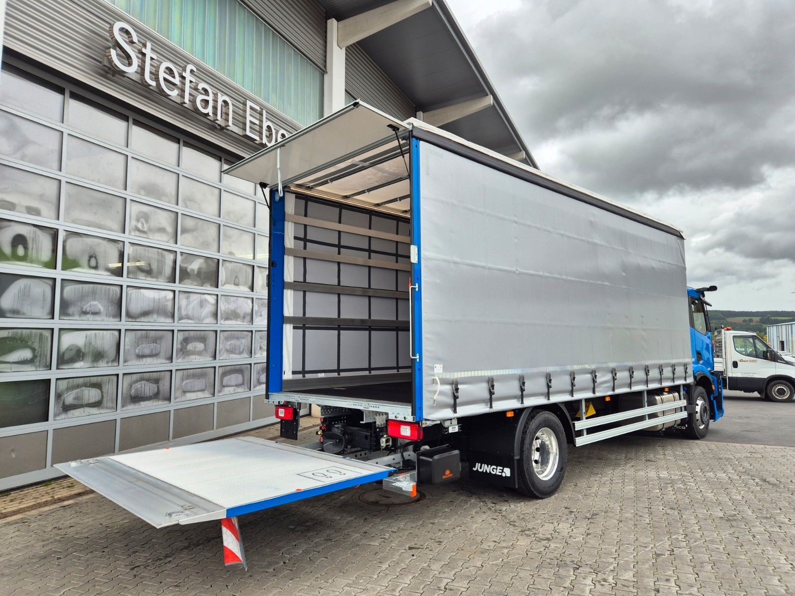 Fahrzeugabbildung Iveco S-Way AD190S40/P Curtainsider *MirrorCam*LBW*