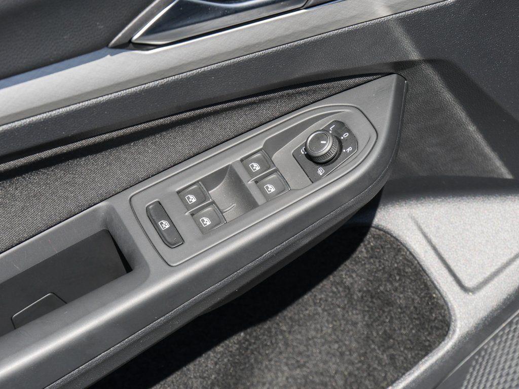 Volkswagen Golf VIII Variant 1.0 TSI Life AHK STHZG Navi AC, миниатюра 12