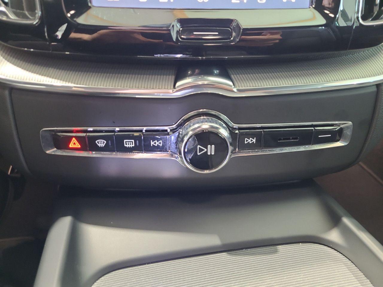 Volvo XC60 B5 (Benzin) Plus Dark AWD Automatik Navi, миниатюра 17