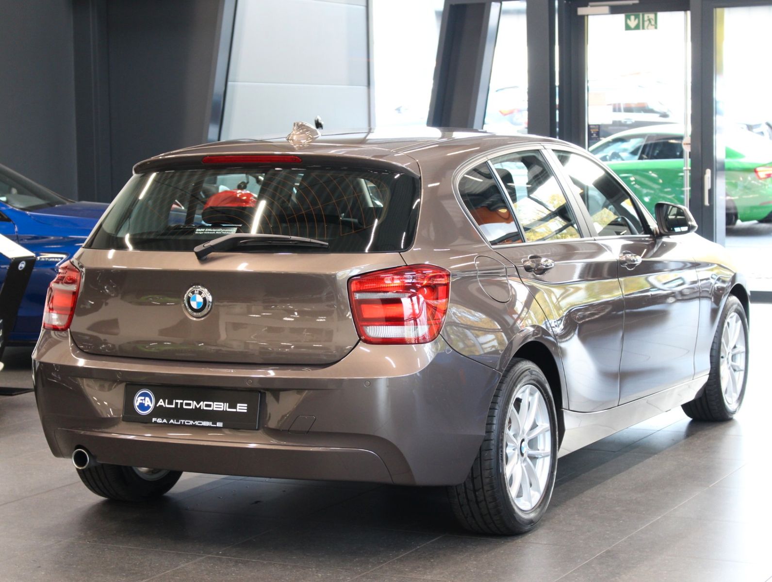 Fahrzeugabbildung BMW 116i Urban Line*2.Hand* 57600 km