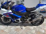 Suzuki GSX-R 1000 K7 - SUZUKI 2008 GSX R 1000