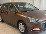 Hyundai i20 Active Pure - Hyundai i20: Active