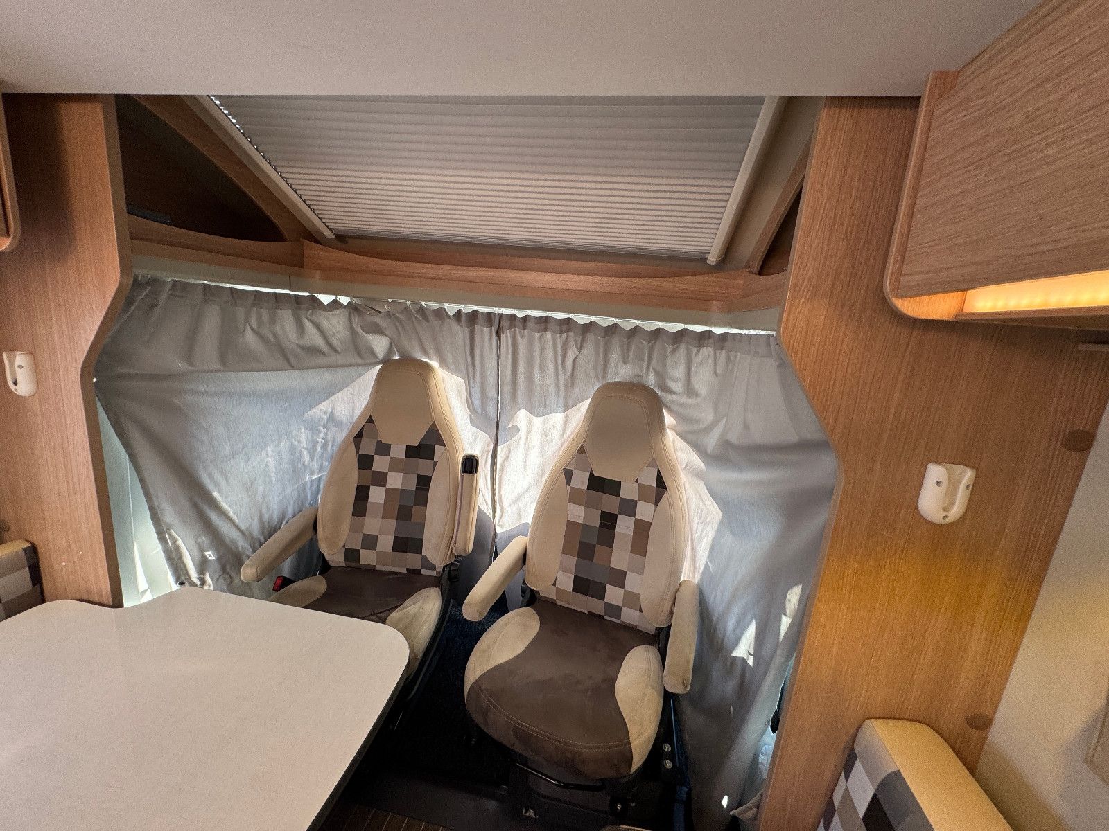 Fahrzeugabbildung Sunlight T 68 FIAT DUCATO NAVI KAMERA SAT TV EB & HUBBETT