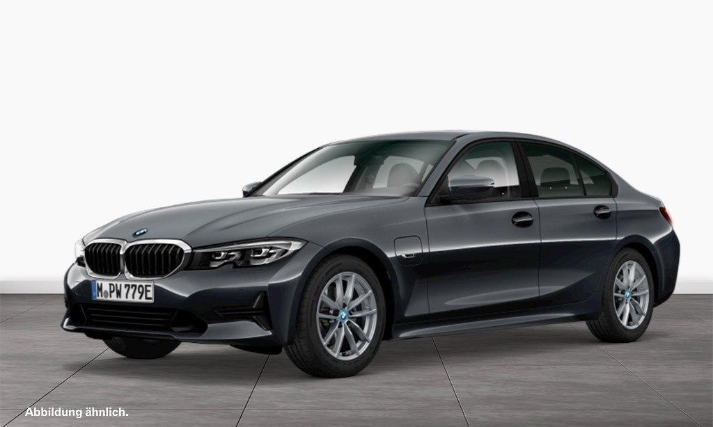 BMW 320e LiveCockpitProf Kamera Sportsitze HiFi
