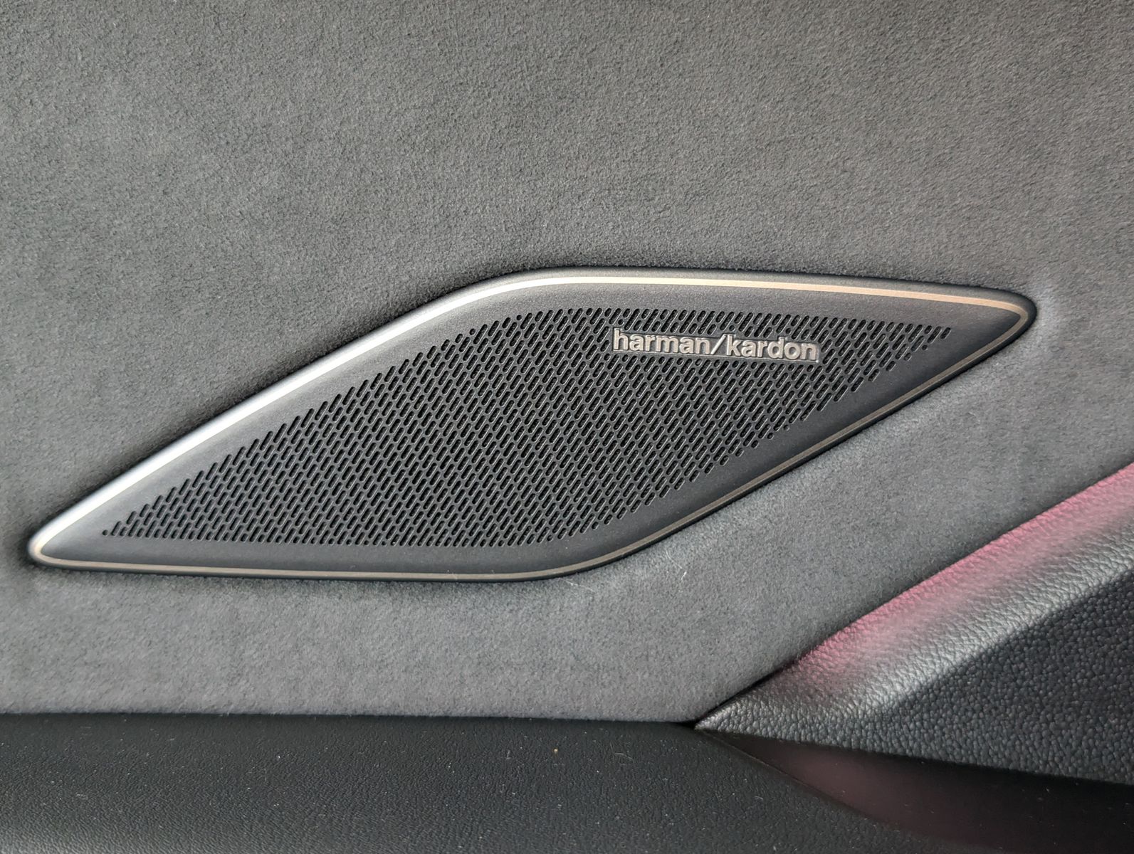 Fahrzeugabbildung Volkswagen Tayron R-Line 360°H&K LAUNCH PANO IQ-LIGHT AHK 7