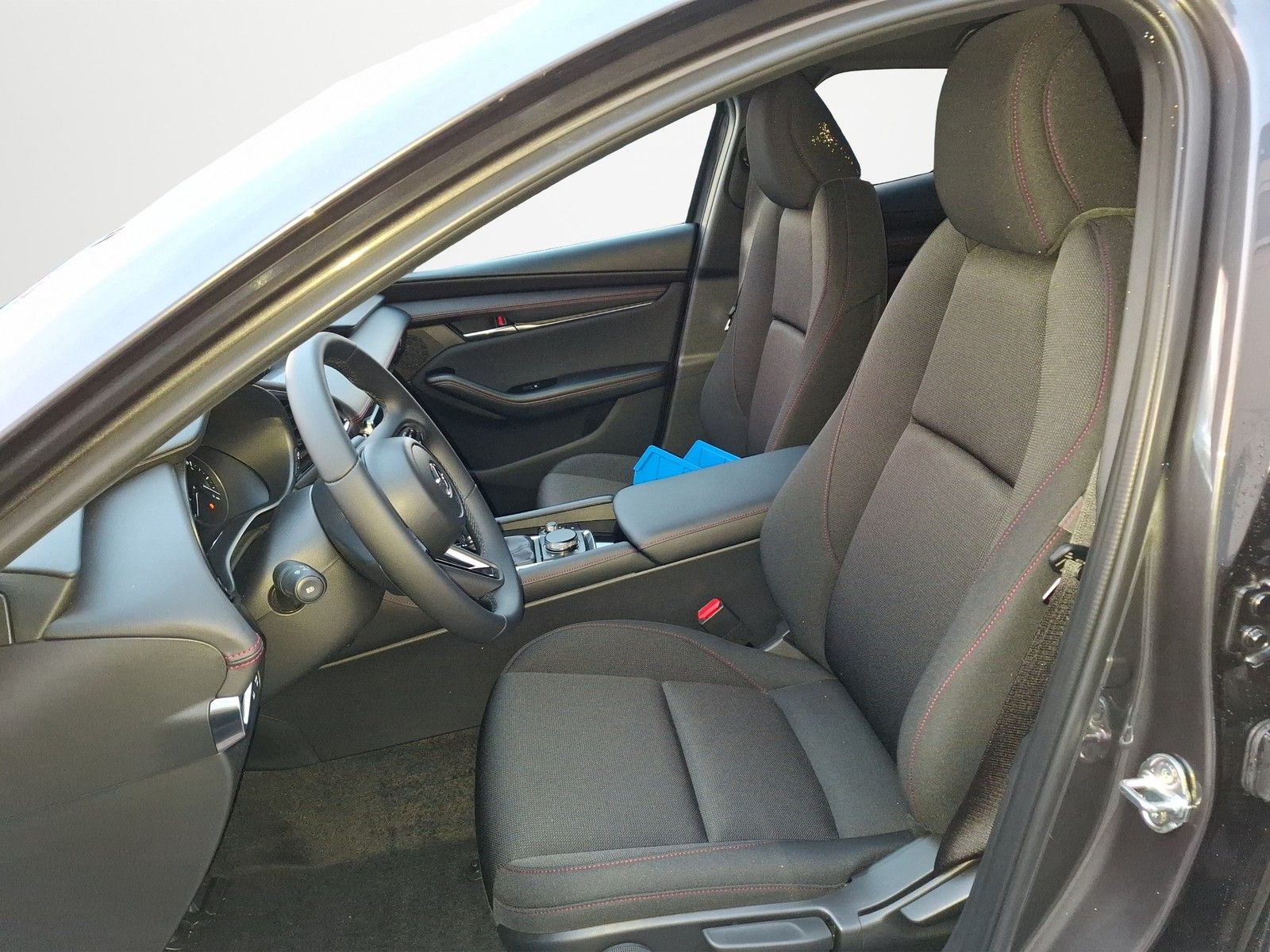 MAZDA 3 2.5 e-SKYACTIV G 140PS 6AT Homura - Image 9