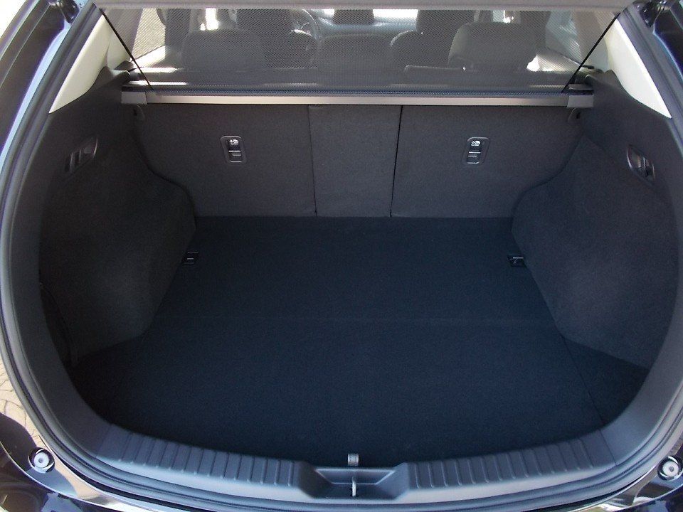 Fahrzeugabbildung Mazda CX-5 M-Hybrid ADVANTAGE G-165 NAVI 19-Zoll SHZ H