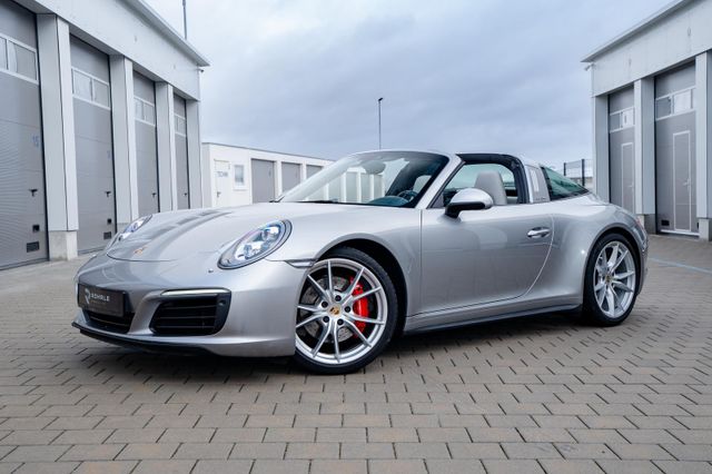 PORSCHE 991.2 Targa 4S  | LED | Sportabgas | Carbon