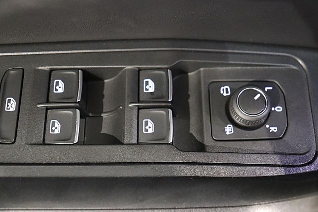 T-Roc R-Line 1.5 TSI DSG AHK ACC Ganzjahresreife