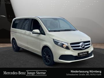 Mercedes V 220 - 4