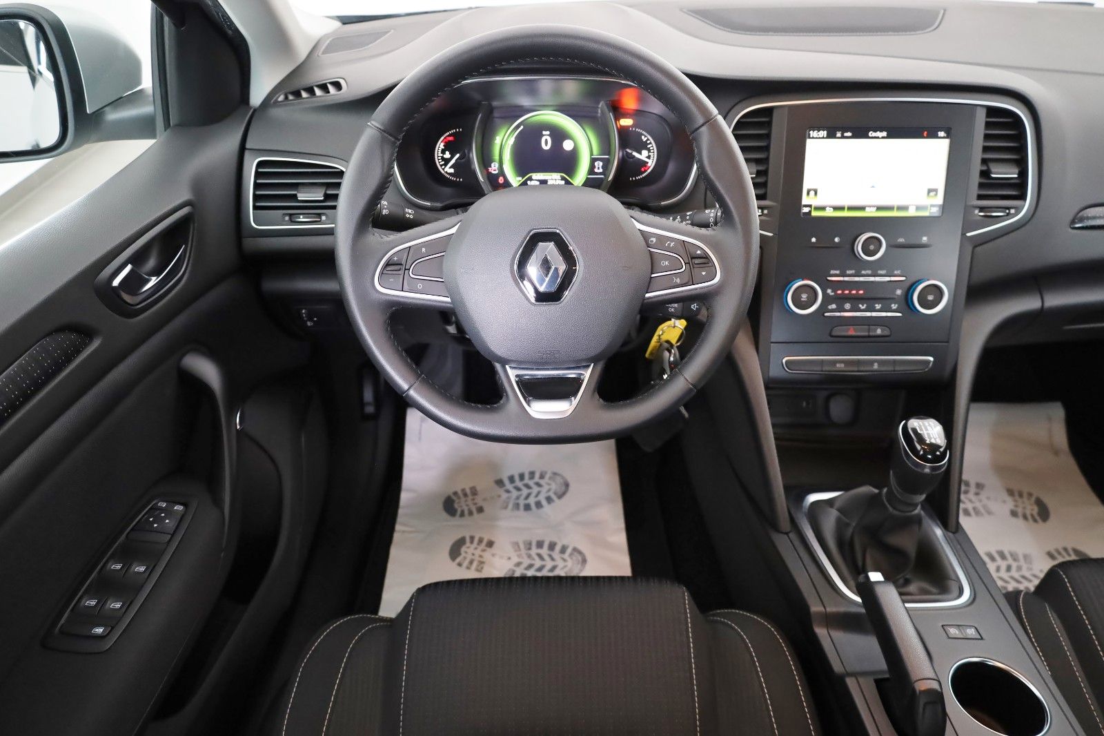 Fahrzeugabbildung Renault Megane IV Lim. 5-trg. Navi,City-/Safety-Paket