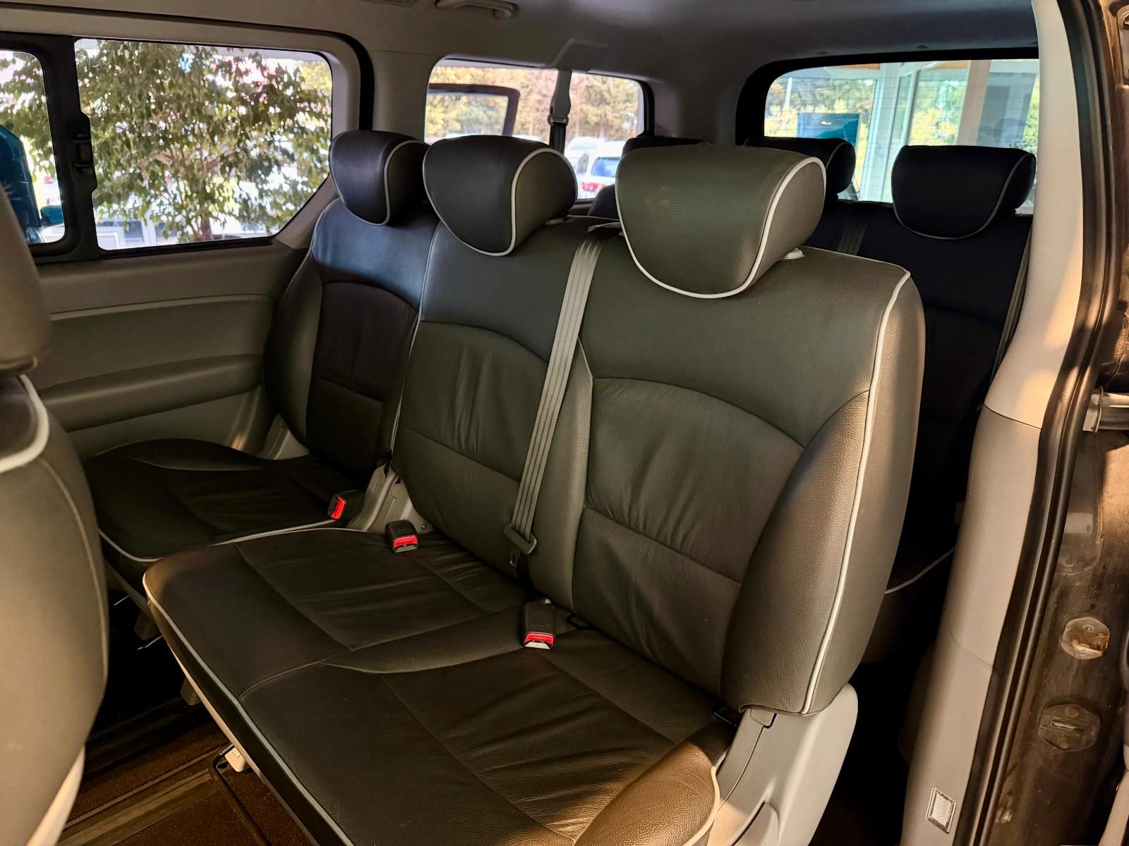 Hyundai H-1 8-Sitz.Travel Family+Leder*AHZV*Allwetter