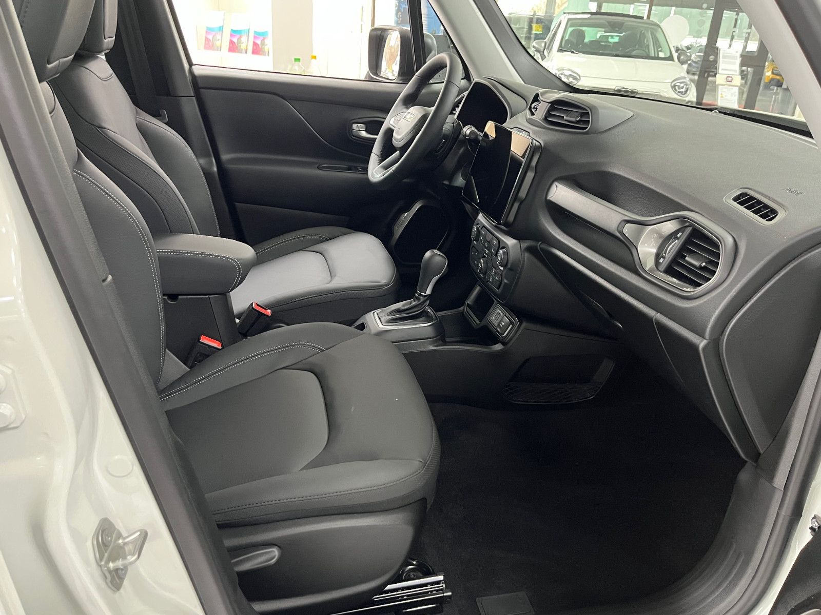 Jeep Renegade - Bild 13