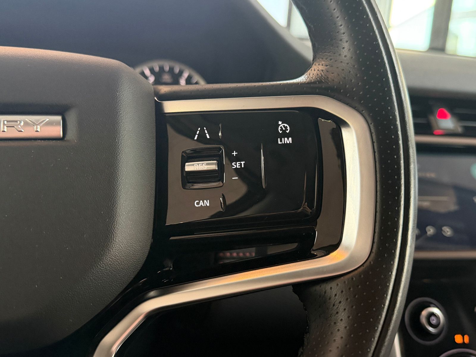 Fahrzeugabbildung Land Rover Discovery Sport R-Dynamic S AWD/LEDER/KAMERA/ACC