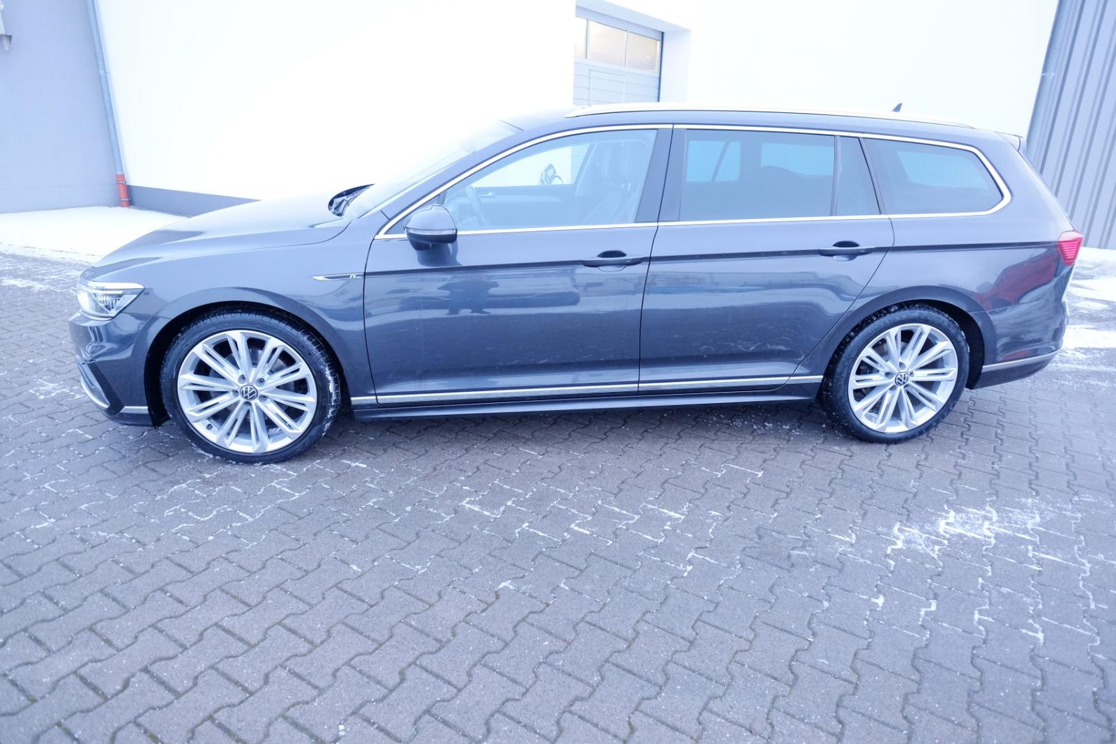 Volkswagen Passat 2.0TDI R-Line Variant 4Mo/ACC/AHK/19 Alu